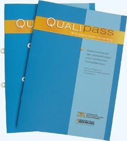 Zwei Qualipass-Hefte